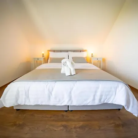 Yst Family Center & Restaurant Velke Canikovce